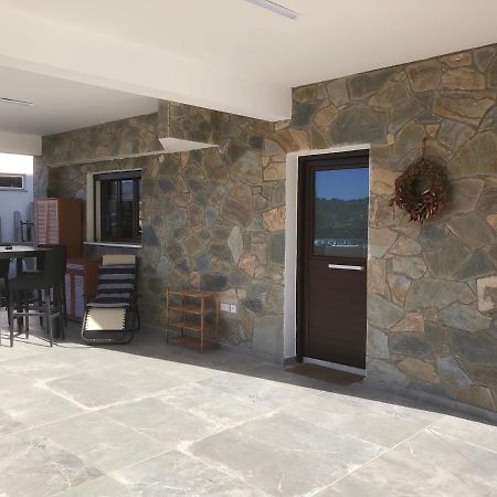 Diamond Stone Wooden Guest House Chandria Exteriér fotografie