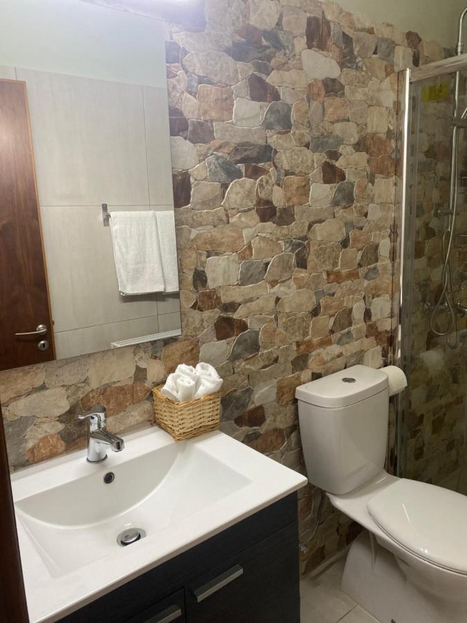 Diamond Stone Wooden Guest House Chandria Exteriér fotografie